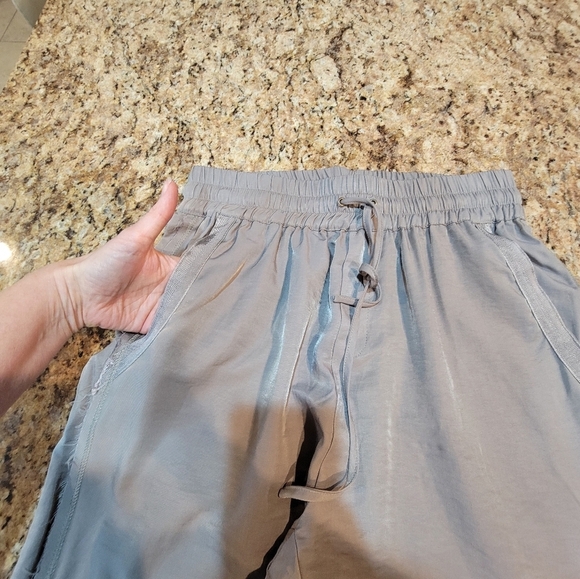 Anthro Tiny Gray Cargo Pants Women's Size Small - Picture 7 of 12